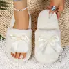 Pantuflas de Peluche Dulces con Lazo Grande Estilo Coreano, Pantuflas de Deslizamiento Gruesas para Interiores Transfronterizas Estilo Hada Suave, Venta al por Mayor desde el Fabricante