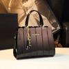 Bolsa Feminina de Couro Genuíno de Grande Capacidade, Modelo Novo 2026, Estilo Elegante de Moda para Mães com Compartimentos de Armazenamento Modernos