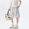 Pantalones Cortos Bordados de Cinco Puntas Estilo Americano para Hombre Verano 2026 Nueva Tendencia Sueltos Rectos Versátiles Diarios Casuales de Longitud Media