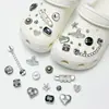 2026 Moda Nuevo Versátil Zueco de Oso con Cuentas Accesorios para Zapatos DIY Dijes Desmontables para Zapatos Hebillas de Zapatos de Alta Gama
