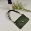 2022 Directo de fábrica bolsa tipo sobre portátil bolsa para tarjetas monedero pequeño simple soporte creativo para tarjeta de teléfono móvil