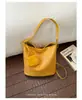 Bolsa de Palha Grande Capacidade Feminina 2026 Nova Casual Simples Ombro Transversal Versátil para o Dia a Dia Bolsa Saco