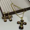 Moda Europea y Americana Colgante Simple de Cruz Collar Pendientes Estilo Retro Francés Lujo Ligero Joyería de Alta Gama de Moda Nuevo Estilo