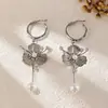 Brincos Europeus e Americanos Transfronteiriços Flor de Zircônia Vazada com Franja e Pérola Design Simples e Moderno Ear Cuff Sensação de Alto Padrão Brinco