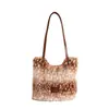 Bolsa tote esponjosa para mujer, nueva colección de otoño 2026, bolsa tote de moda para el trabajo, bolso de hombro de gran capacidad, bolso de mano versátil