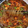 Compra Una Caja, Llévate Otra GratisFideos Picantes y Ácidos de Chongqing Fideos de Camote Fideos Instantáneos Fideos en Taza Venta al por Mayor