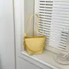 Bolso Pequeño de Cadena Acolchado Estilo Europeo y Americano Inspirado en Chanel 2026 Modelo Nuevo Sencillo Piel Caviar Solapa Hombro Cruzado para Mujer
