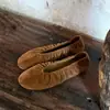 Versão em pele de ovelha~sapatilhas rasas plissadas retrô delicadas bico redondo slip-on confortáveis sapatilhas de balé para mulheres