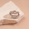 Anillo Abierto Cruzado Geométrico de Zirconia Transfronterizo Europeo y Americano, Nicho de Lujo Ligero, Sensación de Alta Gama, Joyería Simple y Versátil para Mujer