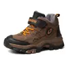 Sapatos de inverno de algodão para meninos, forrados com fleece e espessados para aquecimento, botas grandes de algodão estilo Nordeste, tamanhos médios e grandes para meninos, botas de neve para exterior com biqueira de aço
