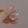 Aretes de Perla de Agua Dulce con Forma de Aguja Plateada y Piedra Shoushan para Mujer, Aretes de Aro Explosivos, Aretes de Moda Simple con Patrón de Piel de Serpiente