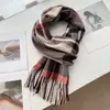 2026 Novo Cachecol Xadrez Color Block de Alto Padrão para Outono e Inverno, Cachecol Quente Espesso para o Inverno, Xale Atmosférico com Franjas