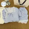2026 Nuevos Pijamas Dulces y Juveniles con Ribete de Encaje de Manga Corta para Mujer Verano Rayados Ropa de Casa Conjunto de Dos Piezas Venta al por Mayor Transfronteriza