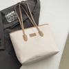 Bolso de Mano para Viajes Cotidianos 2026 Otoño Nuevo Estilo Bolso de Hombro Ins Bolso de Axila con Relieve de Moda Bolso Tote Estilo Coreano