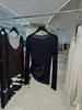 DestacadoYuran 26 Nueva Colección de Principios de Otoño: Camiseta de manga larga ajustada con cuello barco y cintura con cordón de algodón Pima ultra fino retorcido