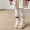 Zapatos, algodón, calcetines para niñas, estampado de cuadros, etiqueta de tela abotonada, calcetines con volantes, color café retro, hilo de punto, calentadores de piernas para niñas