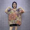 Blusa de Manga Meia-manga da Mamãe 2024 Nova de Verão Camisa Floral Que Cobre a Barriga Moda com Pedraria Gelo Seda Camiseta de Manga Curta para Mulheres