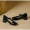 Zapatos de Cuero Pequeños Estilo Mary Jane Retro Chic Estilo Francés para Mujer 2026 Otoño Nueva Llegada Brisa Vespertina Moda Francesa Zapatos de Suela Ligera para Mujer