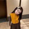 Conjunto de niña 2026 nuevo primavera y otoño estilo coreano chaleco suéter camisa base de manga larga pantalones anchos casuales conjunto de tres piezas