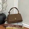 Bolsa Almofada de Pelúcia Camurçada High-End com Fivela Retrô Bolsa de Mão Moda Versátil Estilo Coreano Transfronteiriça de Ombro Único