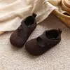 Zapatos de cuero estilo bosque para niñas, nueva colección otoño/invierno 2026, zapatos de princesa francesa estilo pastoral, Mary Janes cruzados planos con suelas suaves