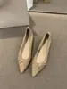 Sapatos femininos estilo francês brisa noturna bico fino, salto bloco versátil de corte baixo, novo modelo primavera e outono 2025, scarpins elegantes para combinar com saias