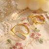 Gargantilla europea y americana diseño de concha marina blanca anillo abierto ajustable anillo acero de titanio para hombres y mujeres venta caliente transfronteriza A334