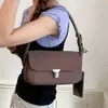 Bolso de Hombro Individual de Lujo Ligero de Gama Alta para Debajo del Brazo 2026 Nuevo Bolso Cruzado para el Trabajo de Mujer Bolso Baguette Retro Exquisito Súper Popular