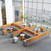 Sofá de Canto Criativo, Área de Recepção de Escritório, Área de Lazer e Descanso, Sofá tipo cabine para Discussões, Mesa de Centro Simples e Moderna