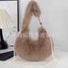 Venta al por mayor, sencilla, de otoño e invierno, de piel sintética de zorro, bolso de mano para mujer, bolso bandolera portátil de gran capacidad, bolso de felpa