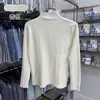 Top base ajustado de cuello medio alto, con tacto suave y cómodo, perfecto para usar en capas, suéter tejido 6140-9
