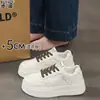 Primer Capa Piel de Vaca Zapatos de Tabla con Cordones Suela Gruesa Aumentadores de Altura Zapatos Blancos Zapatos de Mujer 2026 Nuevos Versátiles Casuales Deportivos Zapatos Individuales