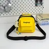 Bolsa Pequena de Tecido Horizontal para Mulheres com Letras Tridimensionais, Bolsa de Ombro Estilo Retro para Estudantes, Bolsa Transversal Única de Nicho, Bolsa para Celular Esportiva