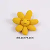 Broche Girassol Flor de Cinco Pétalas Sorridente Joia Tecido Estéreo Pelúcia Etiqueta de Tecido Broche Bordado Acessórios para Bolsas Roupas Sapatos e Chapéus