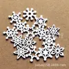 Decoração de Natal Atacado Barato Floco de Neve Branco Lascas de Madeira Recorte a Laser Gravação a Laser Penduráveis Acessórios de Decoração para Casa