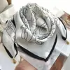 Cachecol Gola Aquecedora Novo Estiloso Versátil Outono e Inverno, Cachecol da Moda, Cachecol de Seda, Estilo Coreano Pequena Bola Dourada Fivela Magnética Cachecol