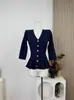 Blusa Yunling Jasmine Sencilla y Versátil con Cuello en V, de Botones y Manga Tres Cuartos