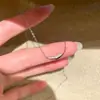 Collar de plata de ley S925 con luna creciente sonriente incrustada de diamantes para mujer, estilo vintage de lujo ligero, diseño de nicho de alta gama, cadena popular para la clavícula