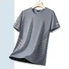 Camiseta de Secagem Rápida Masculina Manga Curta Verão Novo Estilo Tops Masculinos Soltos e Versáteis Manga Curta Elástica Masculina Esportivo Tendência