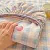 Juego de Tres Piezas de Sábana Bajera de Gasa de Doble Capa, Tacto de Algodón Puro, Protector de Colchón para Todas las Estaciones, Cubre Cama de Cobertura Total, Pieza Única, Grado Materno e Infantil