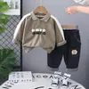 Sudadera Nueva de Primavera 2025 con Cuello Polo de Manga Larga con Letras Inglesas Moda Versátil Conjunto de Dos Piezas para Jeans