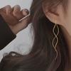 Aretes de Hilo Ondulados Color Dorado para Mujer, Pendientes Elegantes de Borla Larga con Diseño Pequeño de Lujo Ligero, Colgantes de Oreja Elegantes, Nuevo Estilo de Cadena de Verano