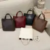 Bolso de Mano Pequeño de Moda y Gama Alta para Mujer, Nuevo Bolso Cruzado de Viaje Primavera 2026 con Patrón de Lichi, Adecuado para Salir