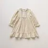 Vestido infantil floral estilo francês, novo outono 2026, manga longa, doce, vestido tipo bolo com gola redonda