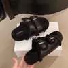 Chinelos Peludos de Lã de Cordeiro Quentes de Inverno para Mulheres, Modelo Outono 2026, Fivela de Fileira Dupla, Chinelos de Algodão com Forro de Pelúcia