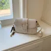 Bolsas de Alta Gama para Mujer 2026 Verano Nuevo Estilo Bolso de Hombro para Viajes Cotidianos Moda Diseño Sencillo de Nicho Bolso de Hombro Cruzado