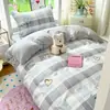 Ropa de Cama de Algodón Puro de Tres Piezas para Dormitorio de Estudiantes Universitarios Sábana de Algodón Puro Funda Nórdica Sábana Ajustada Individual Modelo Nuevo 2026 Ropa de Cama