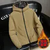 Chaqueta de hombre otoño e invierno 2024 marca de moda juvenil con capucha acolchada de algodón estación europea todo partido casual chaqueta acolchada de algodón para hombre