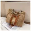 Novidade Outono e Inverno 2025 Roupa de Trabalho Simples Versátil Veludo Cotelê Grande Capacidade Bolsa Tote Messenger Bolsa de Ombro Único Feminina