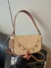 Bolsa Feminina Estilo Casual 2025 Novo Modelo Bolsa de Ombro com Toque de Luxo Bolsa Bolinho Leve Luxo Moda Retrô Bolsa de Ombro Transversal Tendência